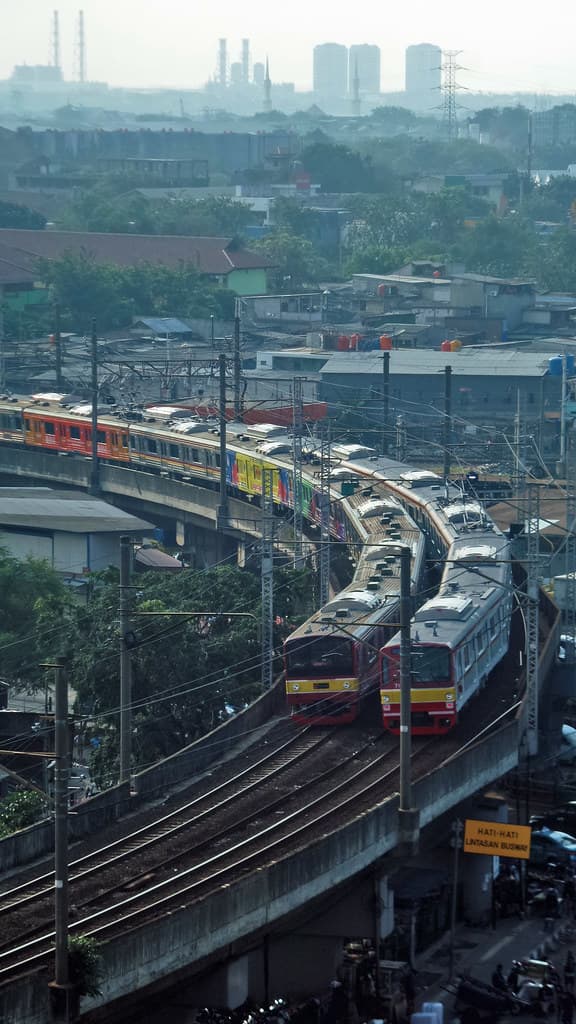 KRL Kereta Listrik Kita